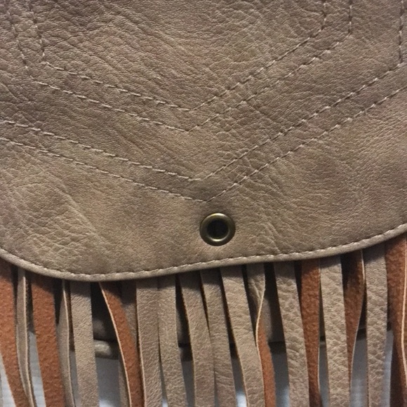 COPY - GIC  mossimo fringe leather cross body - Picture 3 of 5